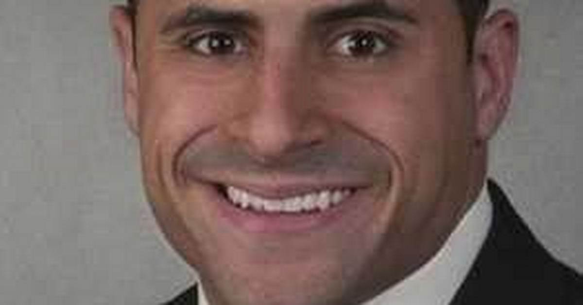 Dj Hernandez – American Football Player, Businessman, Coach | Wiki, Age, Height, Net Worth, Relationship, Ethnicity, Career