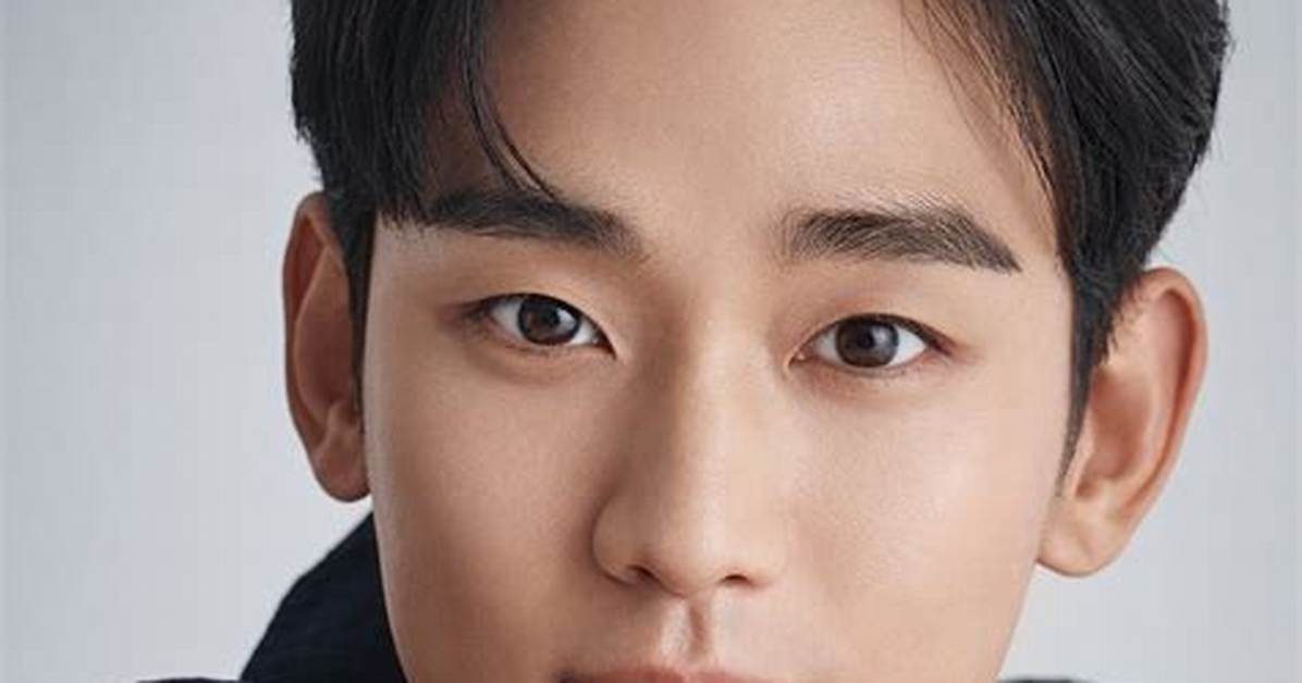 Exploring the Life of Kim Soo Hyun and His Wife