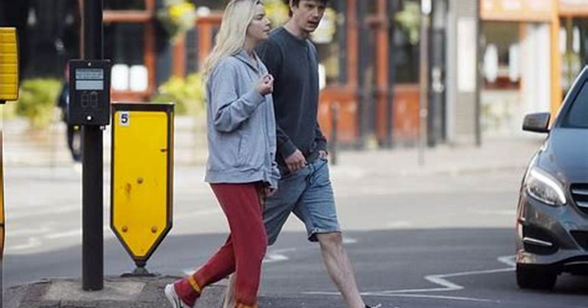 Is Anya Taylor Joy Gay? Everything on Her Sexuality and Boyfriend History