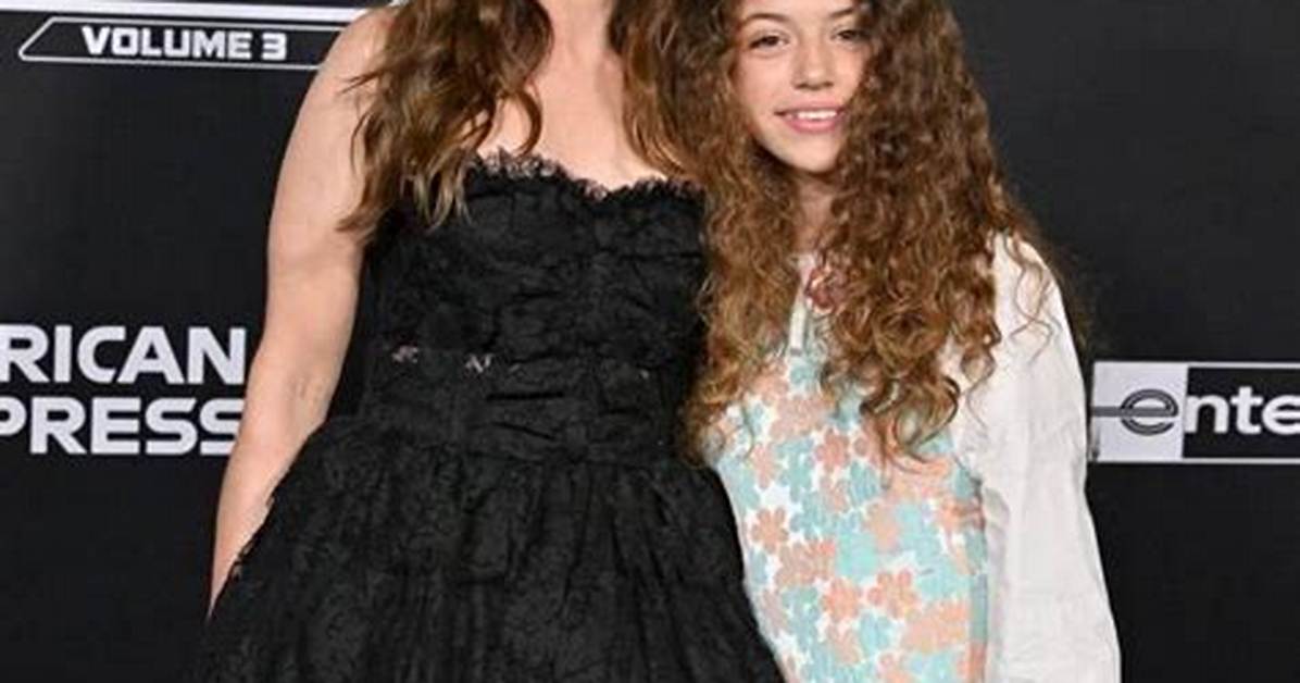 Lilah Rose Rodriguez Meet Linda Cardellini S