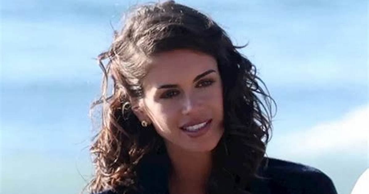 Ryan Murphy Casts an Unexpected Supermodel Kaia Gerber in American Horror Story Season 10 in F ·
