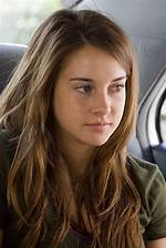 Shailene Woodley: Motherhood in the Spotlight