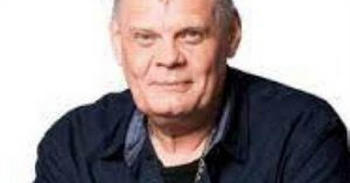 Simon Barney Age: How Old Is the Celebrated Artist?