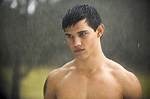 Unveiling Taylor Lautner in 2009: a Year of Transformation