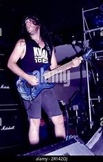 Voxvibe | Criss Oliva (Guitarist)