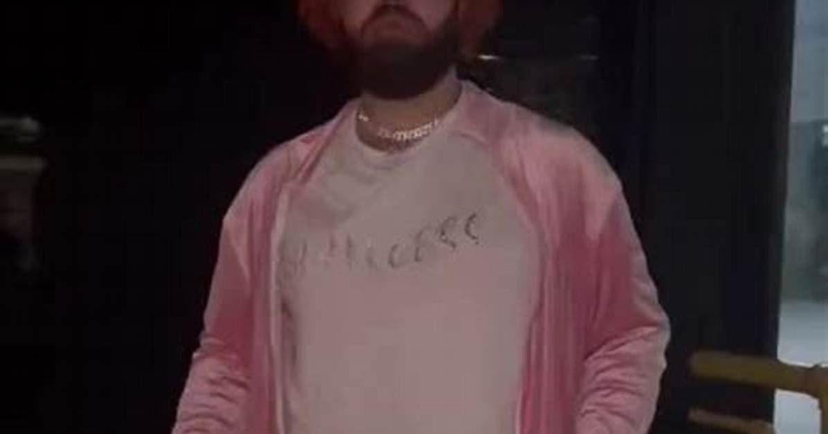 Why Is 'Drake Halloween Costume' Trending? ·